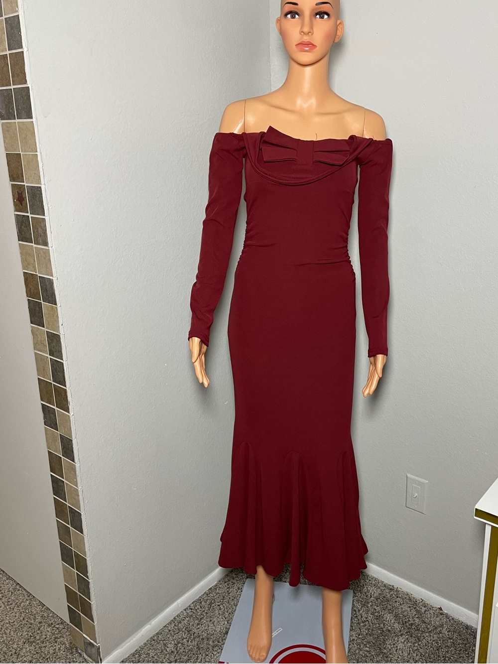 Off-Shoulder Burgundy Bow-Detail Mermaid Dress